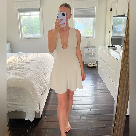 Cream dress, deep neckline - Picture 1 of 8